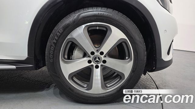 Mercedes-Benz GLC-Class X253 GLC300 4MATIC - фото 3