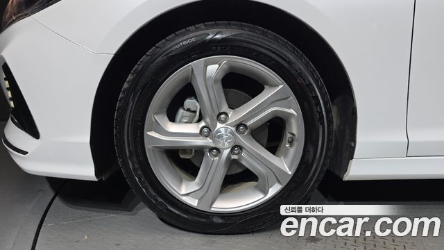 Hyundai Sonata 2.0 Smart Spicial - фото 4