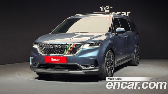 Kia Carnival 4-го поколения 9-Seater Signature - фото 0