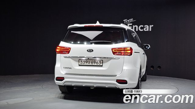 Kia Carnival New 9-Seater Prstige - фото 3