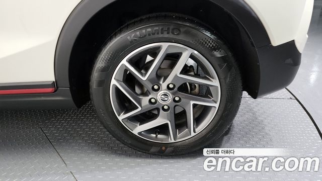 SsangYong Tivoli Gasoline 1.5 2WD R-PLUS White - фото 4