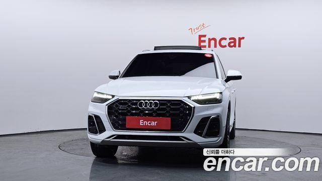 Audi Q5 FY 45 TFSI Quattro Premium - фото 2