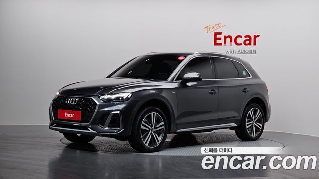 Audi Q5 FY 45 TFSI Quattro Premium - фото 0