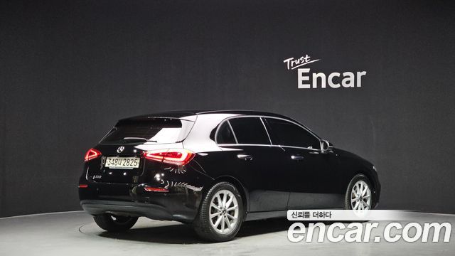 Mercedes-Benz A-Class W177 A220 Hatchback - фото 1