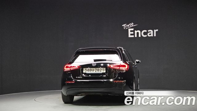 Mercedes-Benz A-Class W177 A220 Hatchback - фото 3