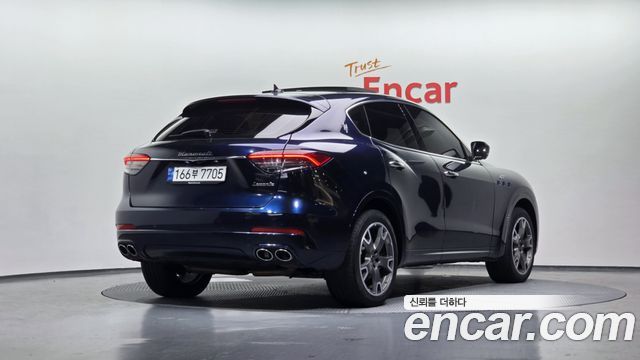 Maserati Levante 2.0 GT AWD - фото 1