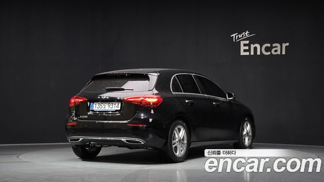 Mercedes-Benz A-Class W177 A220 Hatchback - фото 1