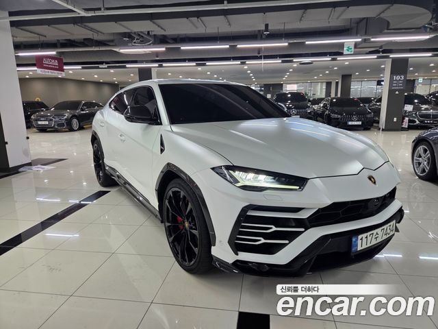Lamborghini Urus 4.0 V8 - фото 0