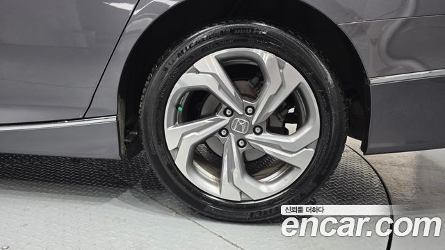 Honda Accord 10-го поколения 1.5 Turbo - фото 4