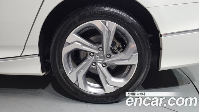 Honda Accord 10-го поколения 1.5 Turbo - фото 4