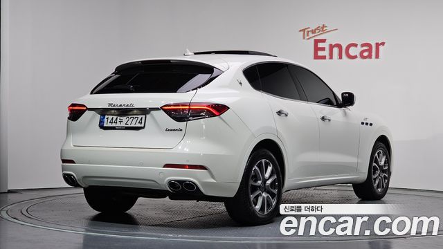 Maserati Levante 2.0 GT AWD - фото 1