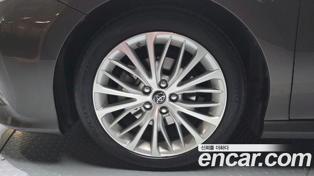 Toyota Camry XV70 2.5 - фото 4