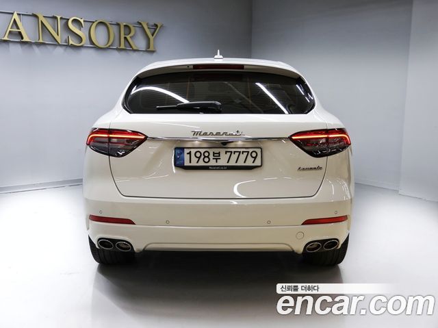 Maserati Levante 2.0 GT AWD - фото 3