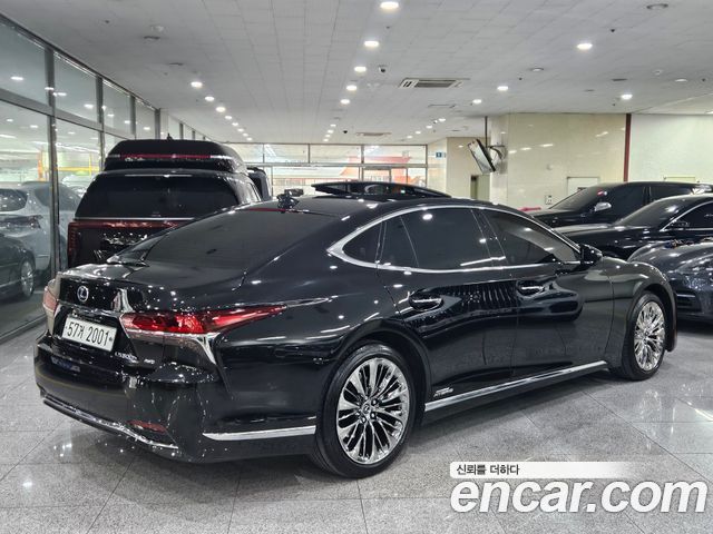 Lexus LS 500h 5-го поколения 3.5 Platinum AWD - фото 2