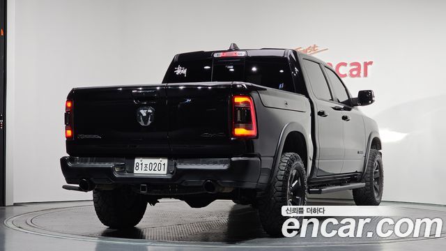 Dodge Ram Pick Up 5.7 - фото 1