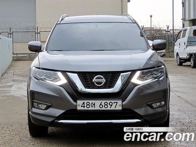 Nissan X-Trail 2.5 4WD - фото 0