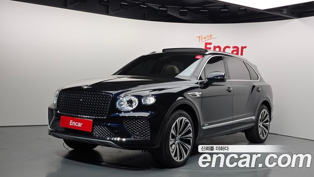 Bentley Bentayga 4.0 V8 EWB Azure - фото 0
