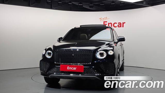 Bentley Bentayga 4.0 V8 EWB Azure - фото 2