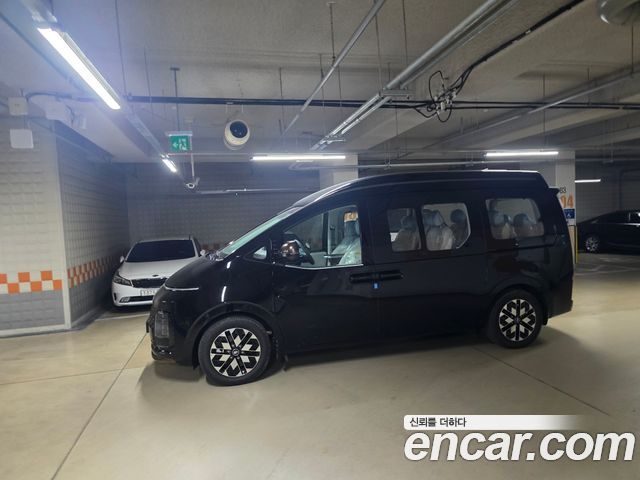 Hyundai Staria 4WD Lounge 9-Seater Limousine - фото 2