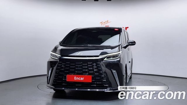 Lexus LM 2-го поколения 500h Executive - фото 2