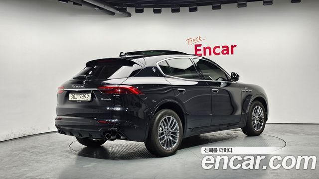 Maserati Grecale 2.0 AWD GT - фото 1