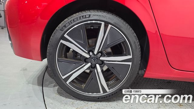 Peugeot 308 3-го поколения 1.2 Hybrid GT - фото 4