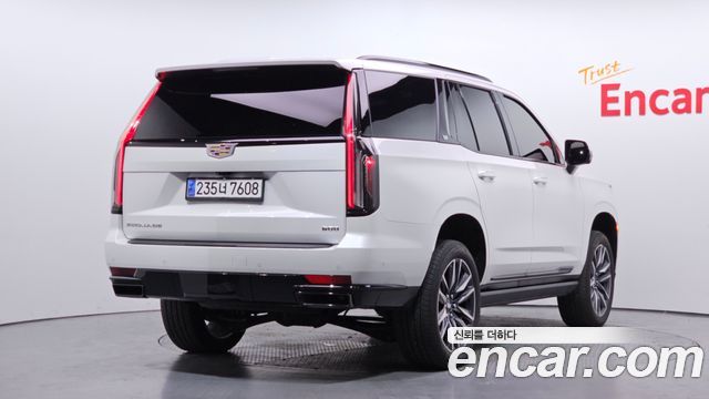 Cadillac Escalade 5-го поколения 6.2 Sports Platinum - фото 1