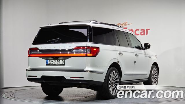 Lincoln Navigator 4-го поколения 3.5L - фото 1