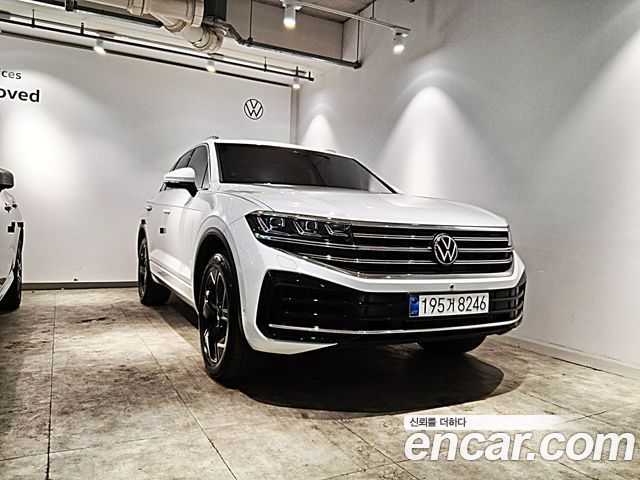 Volkswagen Touareg 3-го поколения 3.0 TDI Prestige - фото 0