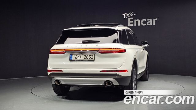 Lincoln Corsair 2.0 Reserve AWD - фото 3
