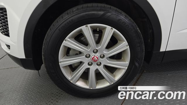 Jaguar E-PACE D180 S - фото 4