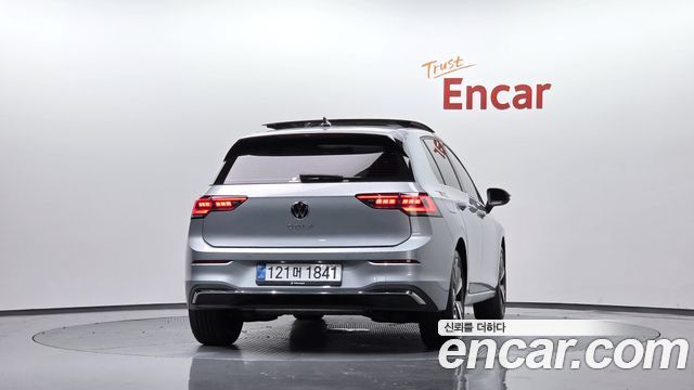 Volkswagen Golf 8-го поколения 2.0 TDI Prestige - фото 2