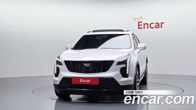 Cadillac XT4 2.0 Sport AWD - фото 2