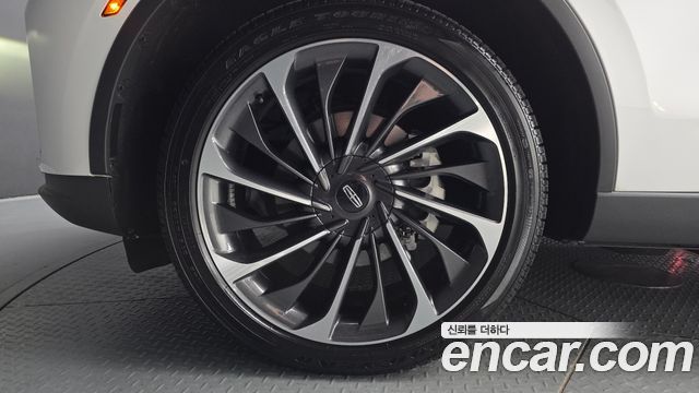 Lincoln Aviator 2-го поколения 3.0 Reserve AWD - фото 4