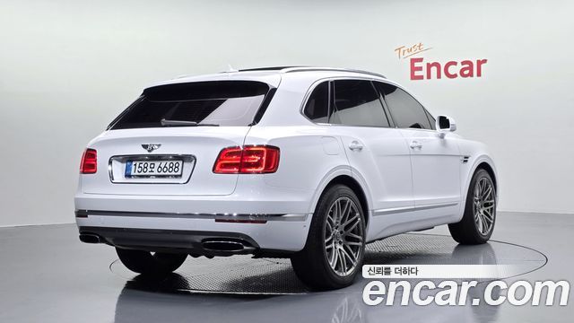 Bentley Bentayga 6.0 W12 - фото 1