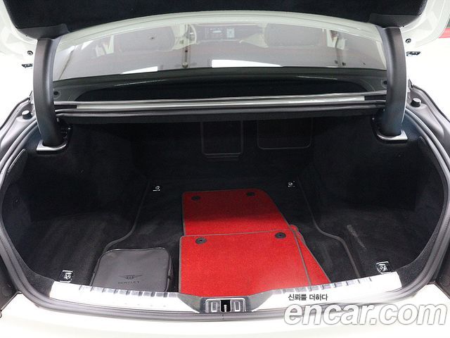 Bentley Flying Spur 3-го поколения 4.0 - фото 4