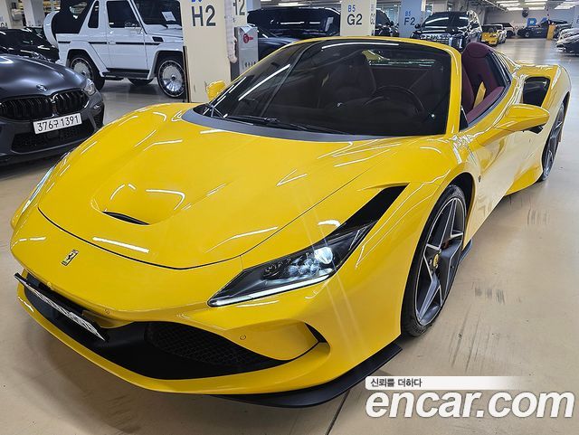 Ferrari F8 Spider 3.9 V8 - фото 1