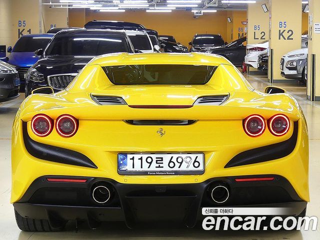 Ferrari F8 Spider 3.9 V8 - фото 4