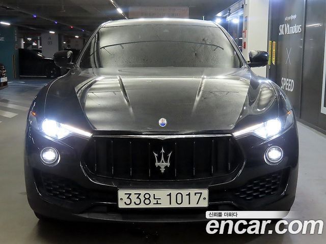 Maserati Levante 3.0 Diesel AWD Sport - фото 1