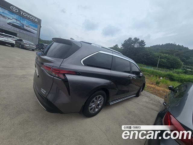 Toyota Sienna 4-го поколения 2.5 Hybrid AWD - фото 2