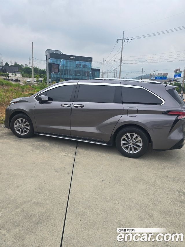 Toyota Sienna 4-го поколения 2.5 Hybrid AWD - фото 4