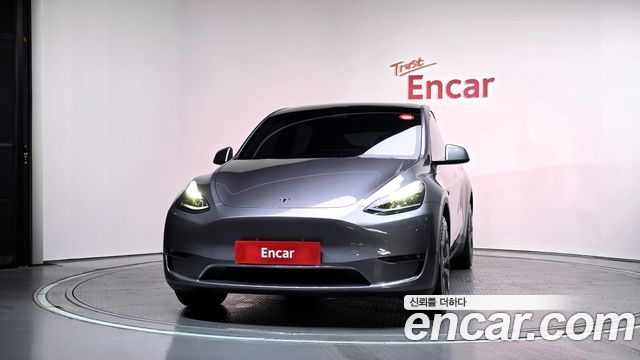 Tesla Model Y Long Range AWD - фото 2