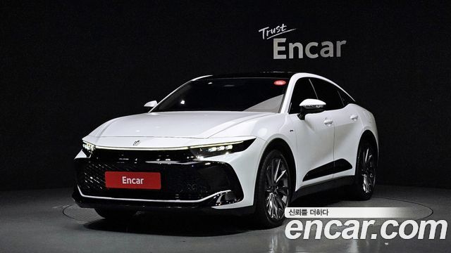 Toyota Crown Crossover 2.5 4WD Hybrid - фото 0