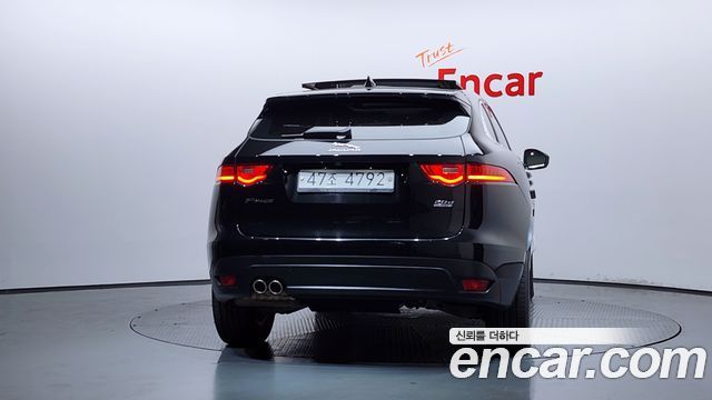 Jaguar F-PACE 20d Prestige - фото 3