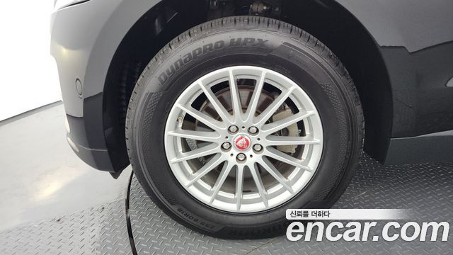 Jaguar F-PACE 20d Prestige - фото 4