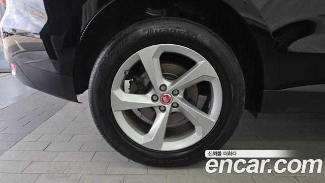Jaguar F-PACE 20d Prestige - фото 4