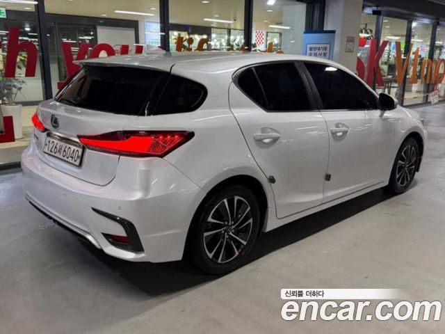 Lexus CT200h 1.8 Supreme ZWA10 - фото 3