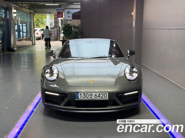 Porsche 911 Carrera 4 GTS Cabriolet - фото 0