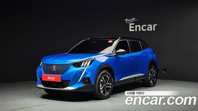 Peugeot 2008 2-го поколения EV GT - фото 0