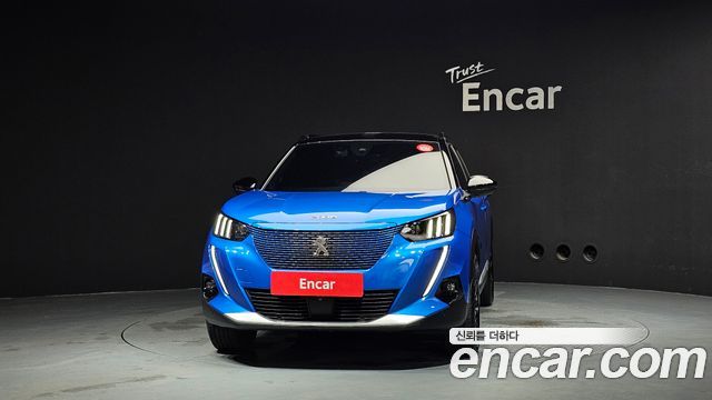 Peugeot 2008 2-го поколения EV GT - фото 2